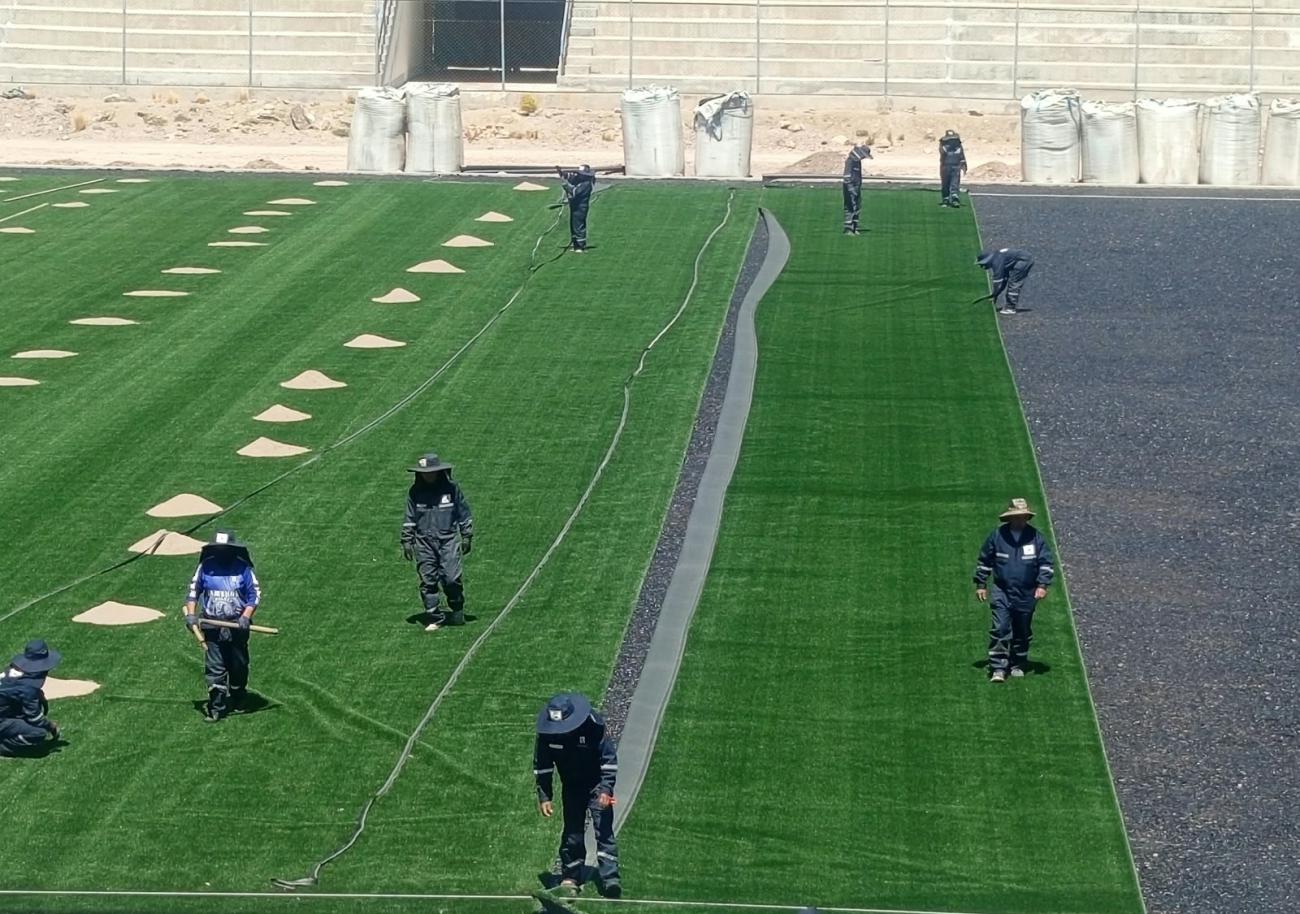 Estadio de la AFO, Colocado del Césped Sintético, Programarán partidos oficiales