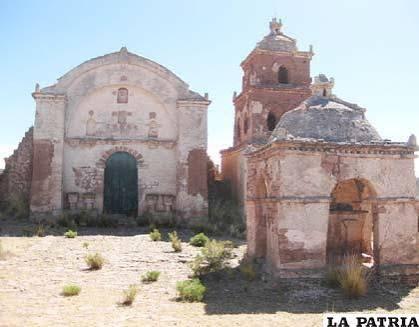 Iglesia colonial Caripaya
