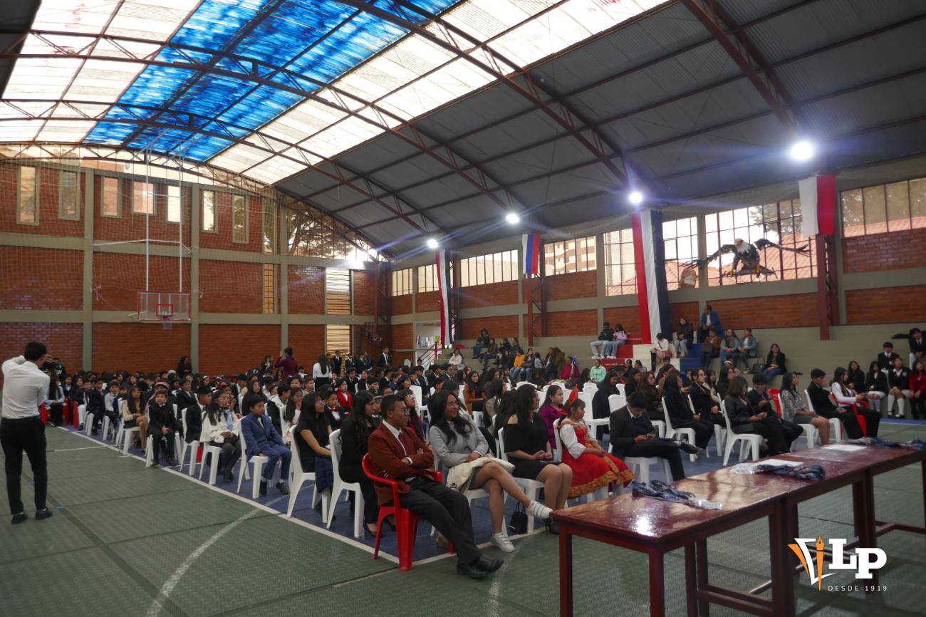Delegaciones y participantes atentos durante el acto de inauguración del BASSMUN-LEADMUN 2026