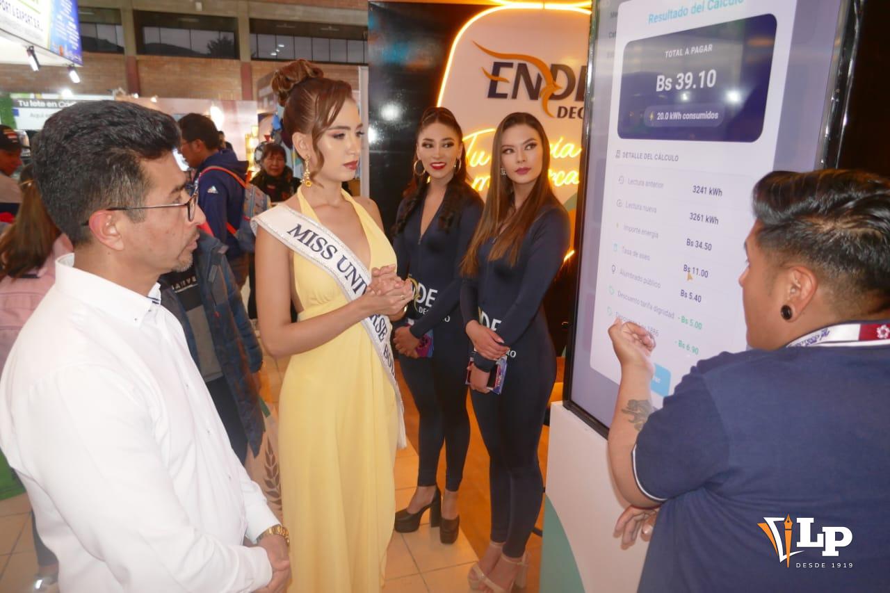 Presentación interactiva de la nueva plataforma digital y cálculo del consumo eléctrico para los visitantes