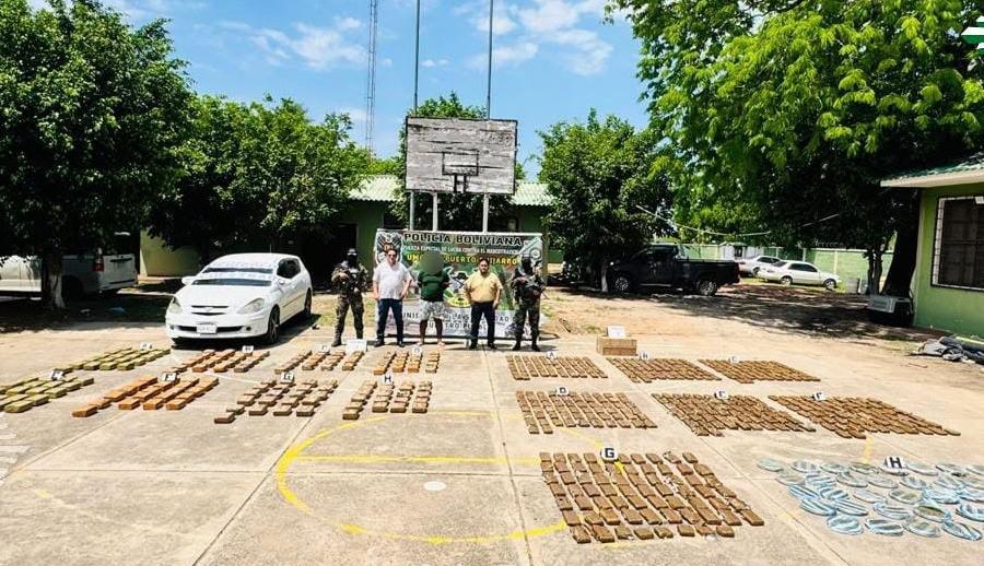 Los 673 paquetes de marihuana hallados en la vivienda de Puerto Quijarro.