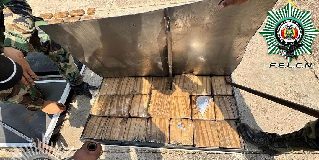Paquetes de marihuana secuestrados por Umopar en el barrio El Carmen.