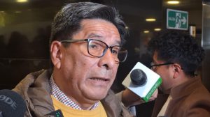 El diputado Porcel en conferencia de prensa