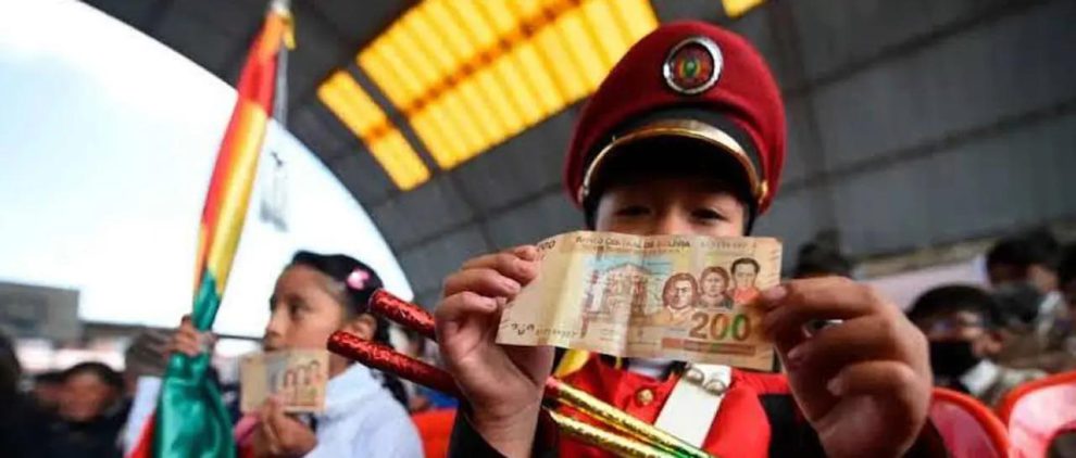 El bono Juancito Pinto se incrementó a Bs 300