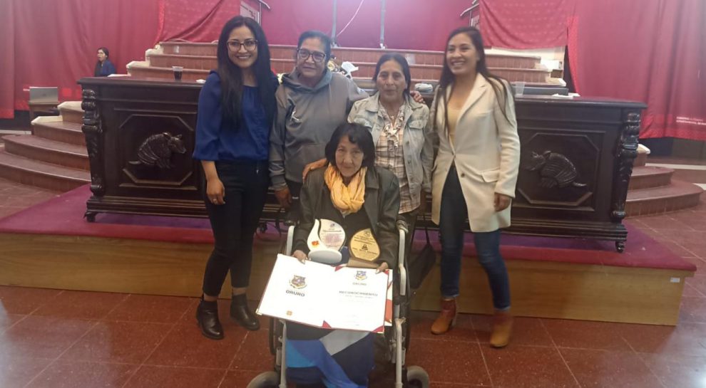 Distinción a Betty Saavedra, Betty Saavedra destacada basquetbolista en los 70