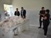 Investigadores evalúan las evidencias en la morgue tras el fallecimiento de la víctima