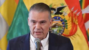 El ministro Justiniano en conferencia de prensa