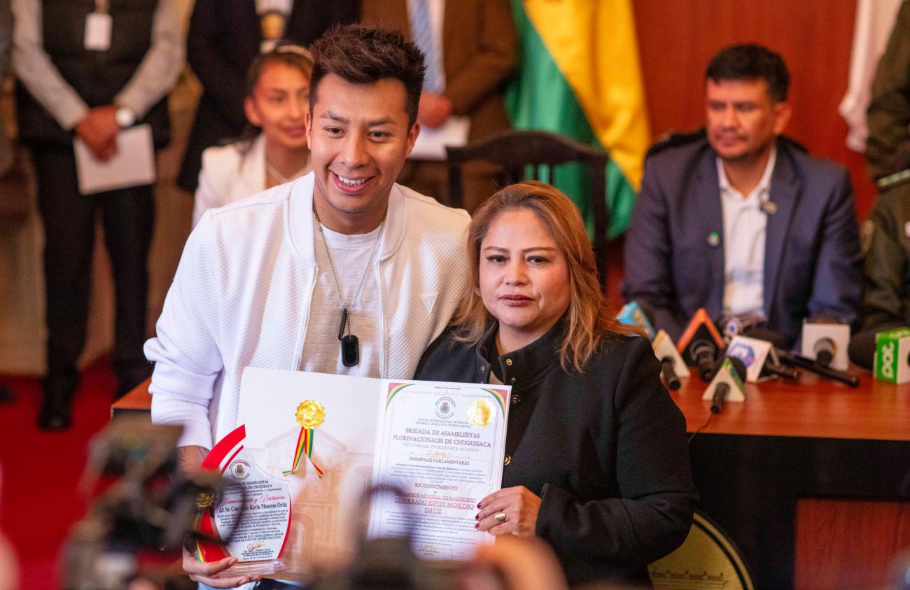 Conrrado Moscoso, Campeón Mundial de Ráquetbol, Moscoso recibido con honores en Sucre
