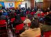 Un grupo de personas en una reunión