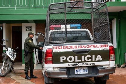policía