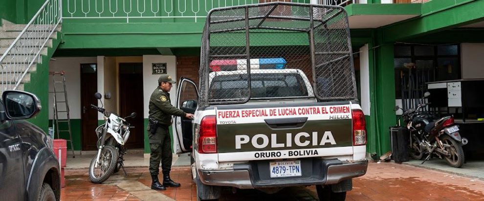 policía