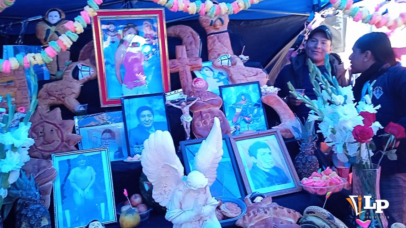 Imagen del armado de la tumba